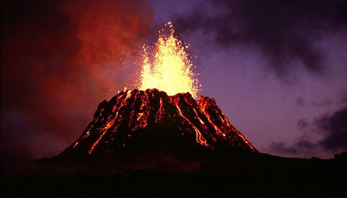 que tipos de erupciones volcánicas existen
